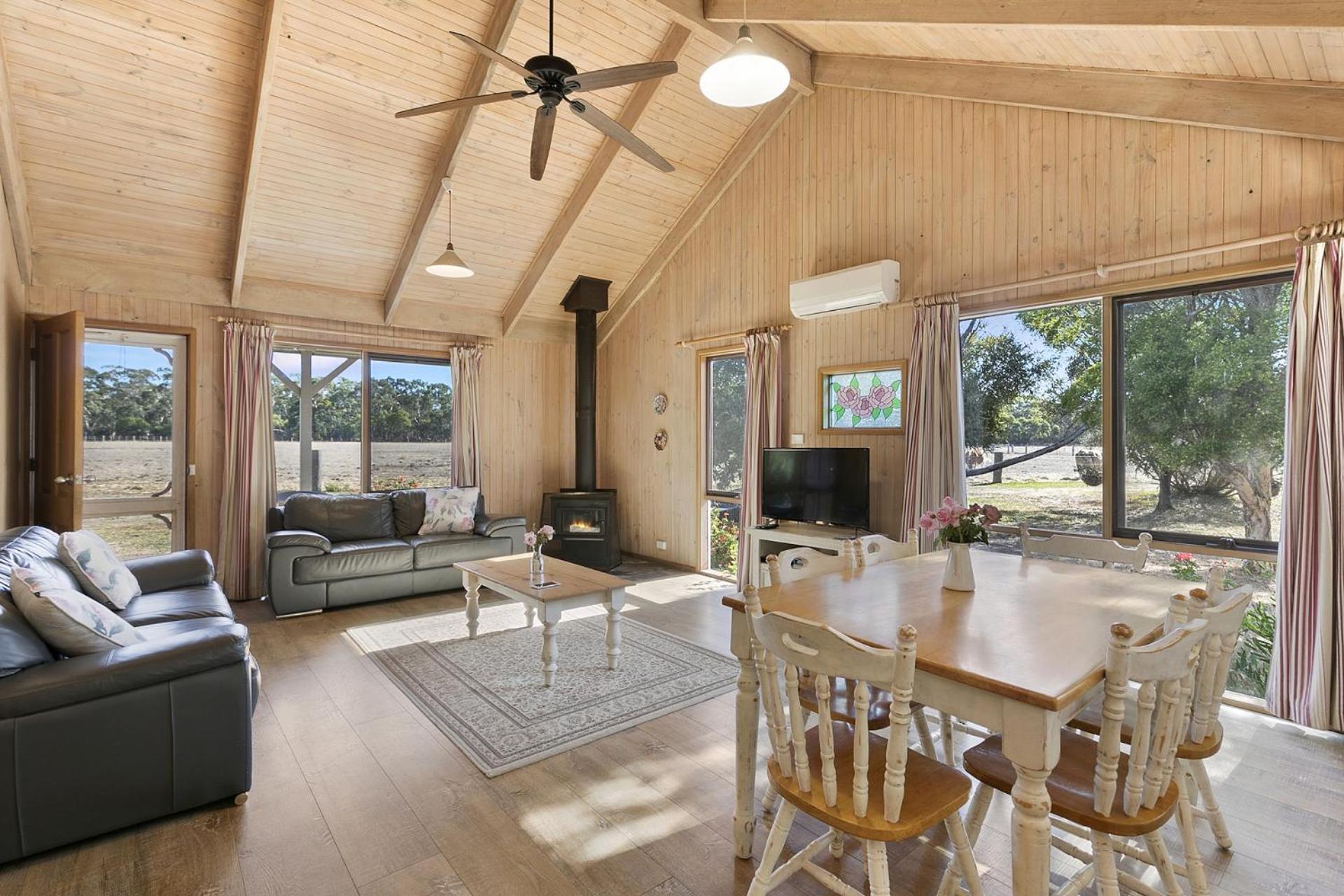 Freshwater Creek Cottages & Farm Stay Торки Экстерьер фото